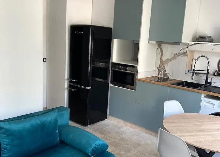 2 * Rosny-sous-Bois